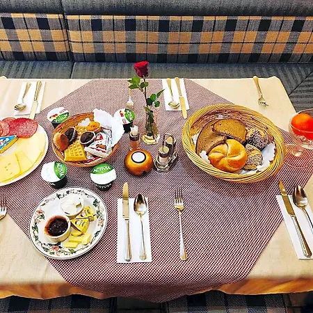 & Restaurant Voglauerhof*** Hotell 3*